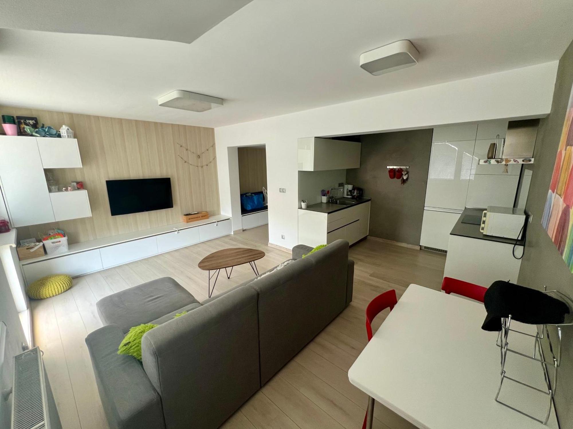 Luxury Apartman 波切尼斯 外观 照片